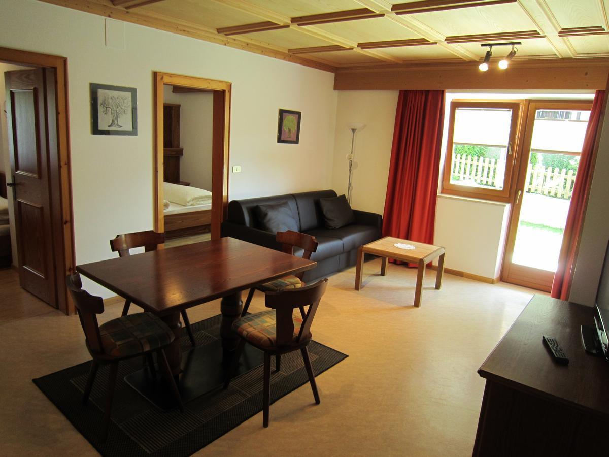 Aparthotel Garni Haus Hubertus Малес Веноста Екстериор снимка