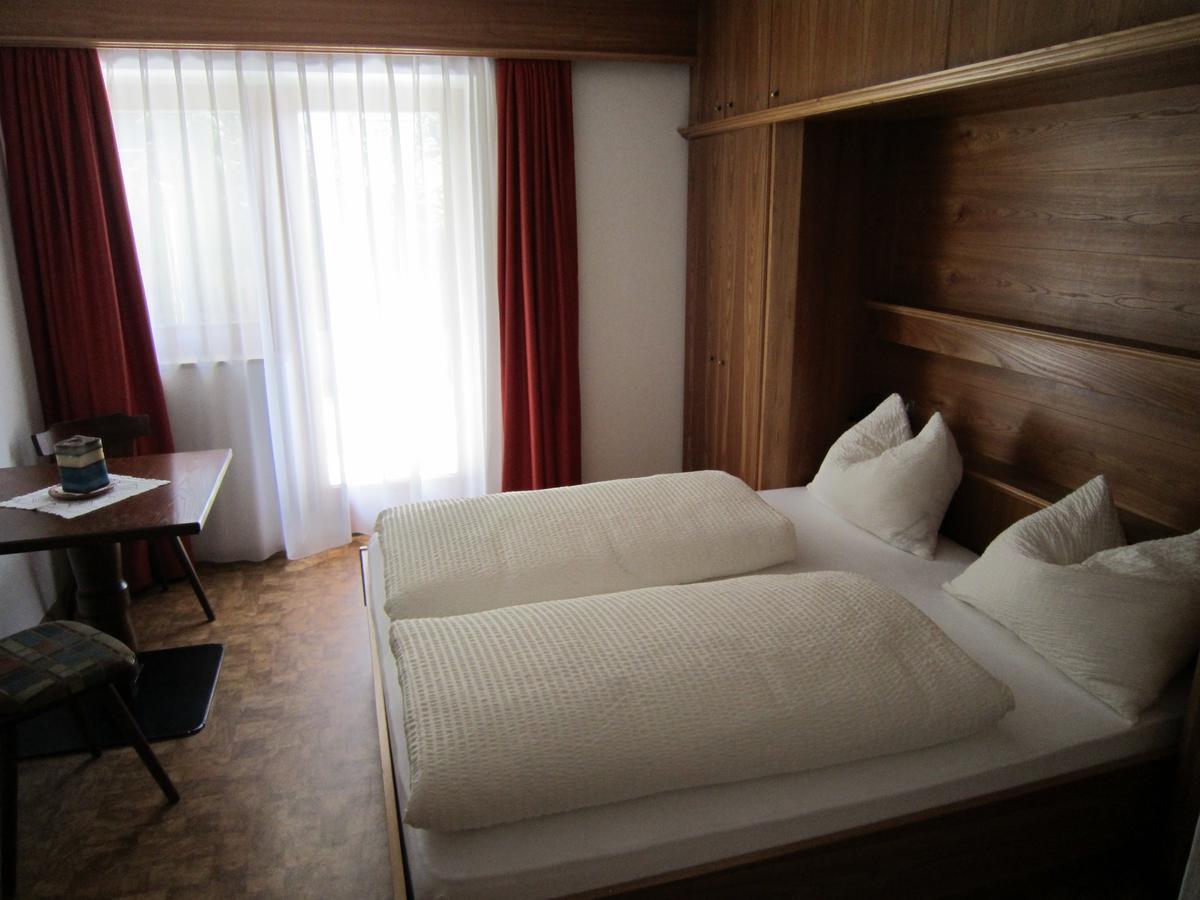 Aparthotel Garni Haus Hubertus Малес Веноста Екстериор снимка
