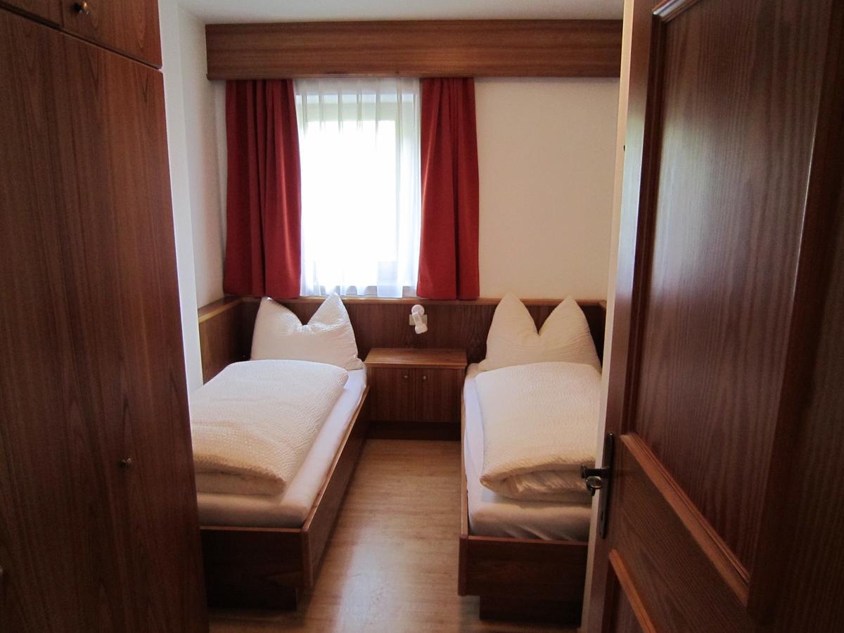 Aparthotel Garni Haus Hubertus Малес Веноста Екстериор снимка