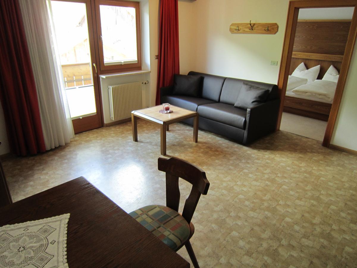 Aparthotel Garni Haus Hubertus Малес Веноста Екстериор снимка